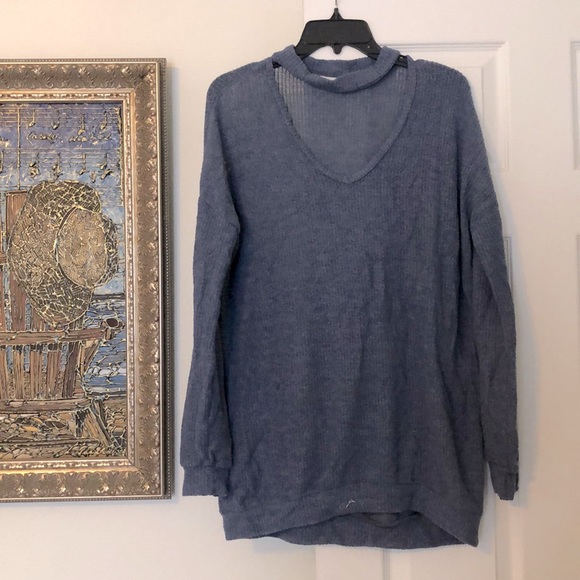 Blue U cut neck sweater. - Picture 1 of 1